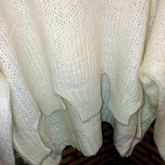 Blue Blush "Made With Love" Distressed Hem Crewneck Cable knit Baggy Sweater - Picture 6 of 7